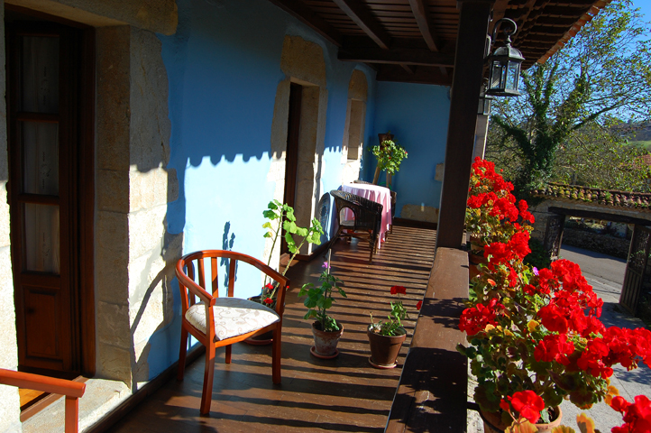 Acceso al balcón desde las habitaciones 1 y 2